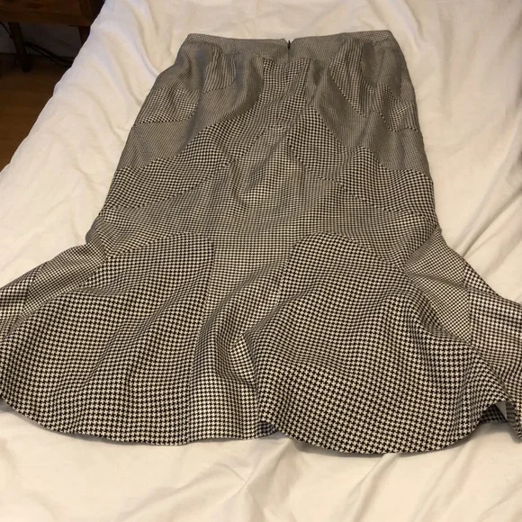 Alexander McQueen Houndstooth Fluted Hem Skirt 44 - Picture 4 of 9